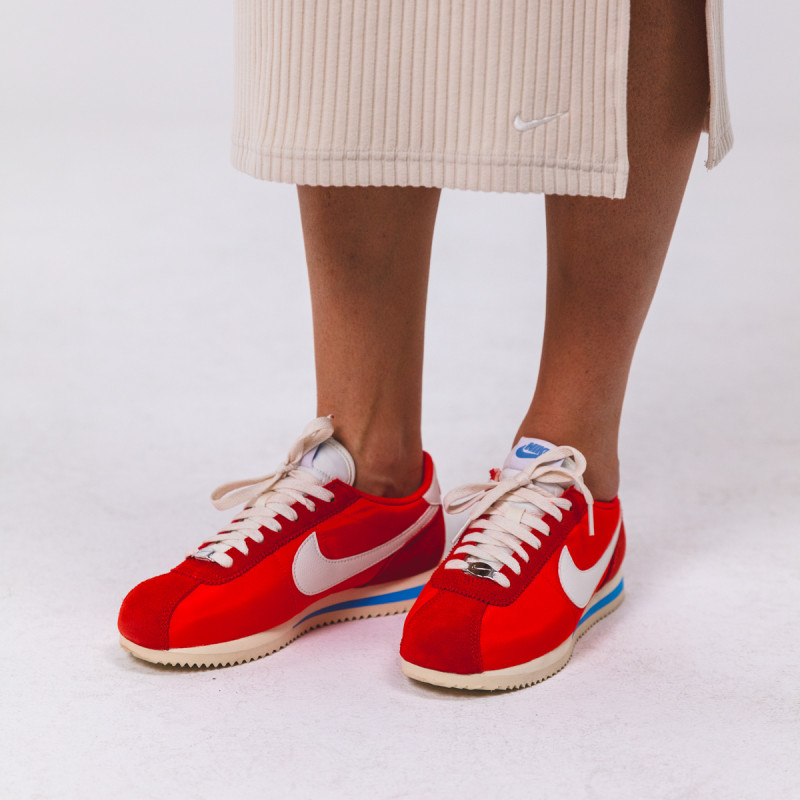 Nike Pantofi Sport W NIKE CORTEZ TXT 