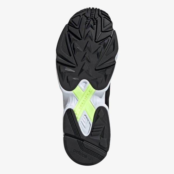adidas Pantofi Sport YUNG-1 SHOES 