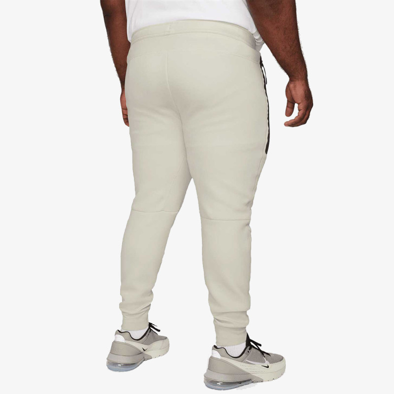Nike Pantaloni de trening M NK TCH FLC JGGR 
