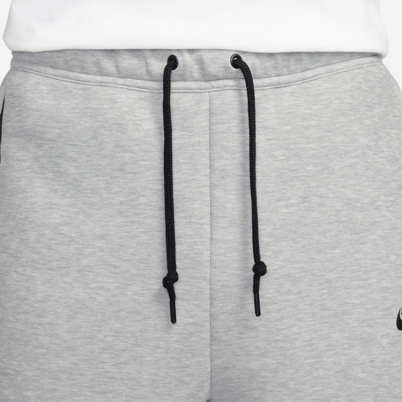 Nike Pantaloni scurti Tech Fleece 