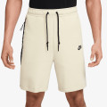 Nike Pantaloni scurti Tech Fleece 