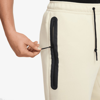 Nike Pantaloni scurti Tech Fleece 
