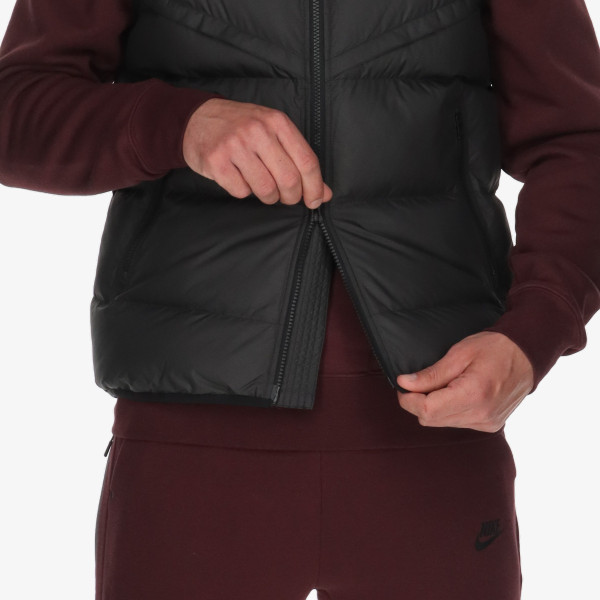 Nike Vesta Storm-FIT Windrunner 