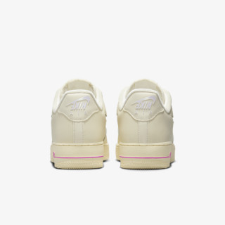 Nike Pantofi Sport WMNS AIR FORCE 1 '07 SE 