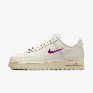 Nike Pantofi Sport WMNS AIR FORCE 1 '07 SE 