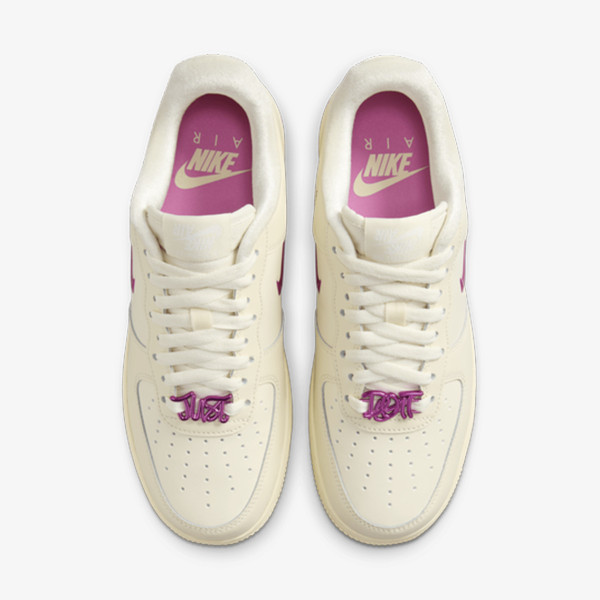 Nike Pantofi Sport WMNS AIR FORCE 1 '07 SE 