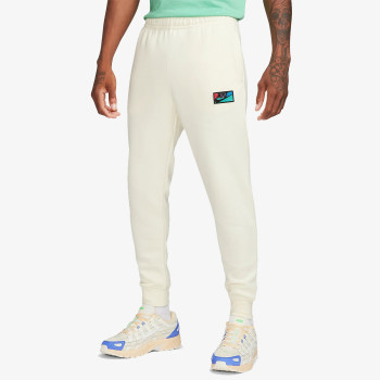 NIKE Pantaloni de trening M NK CLUB+ BB PANT PATCH GX 