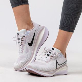 Nike Pantofi Sport Vomero 17 