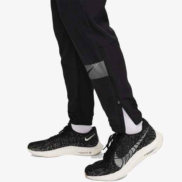 Nike Pantaloni de trening DRI-FIT CHALLENGER FLASH 