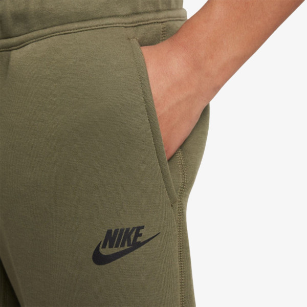 Nike Pantaloni de trening B NSW TECH FLC PANT 