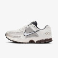 Nike Pantofi Sport W NIKE ZOOM VOMERO 5 