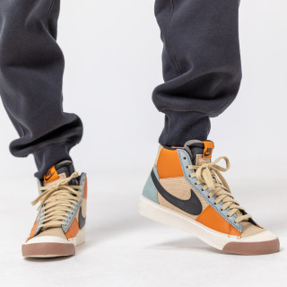 Nike Pantofi Sport BLAZER MID PRO CLUB EMB 