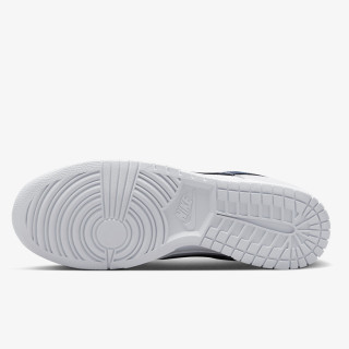 Nike Pantofi Sport DUNK LOW SD 