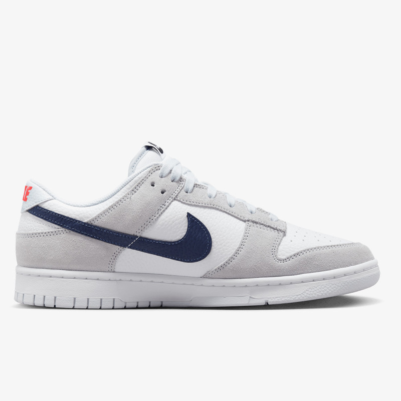Nike Pantofi Sport DUNK LOW SD 