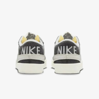 Nike Pantofi Sport BLAZER LOW 77 JUMBO SE 