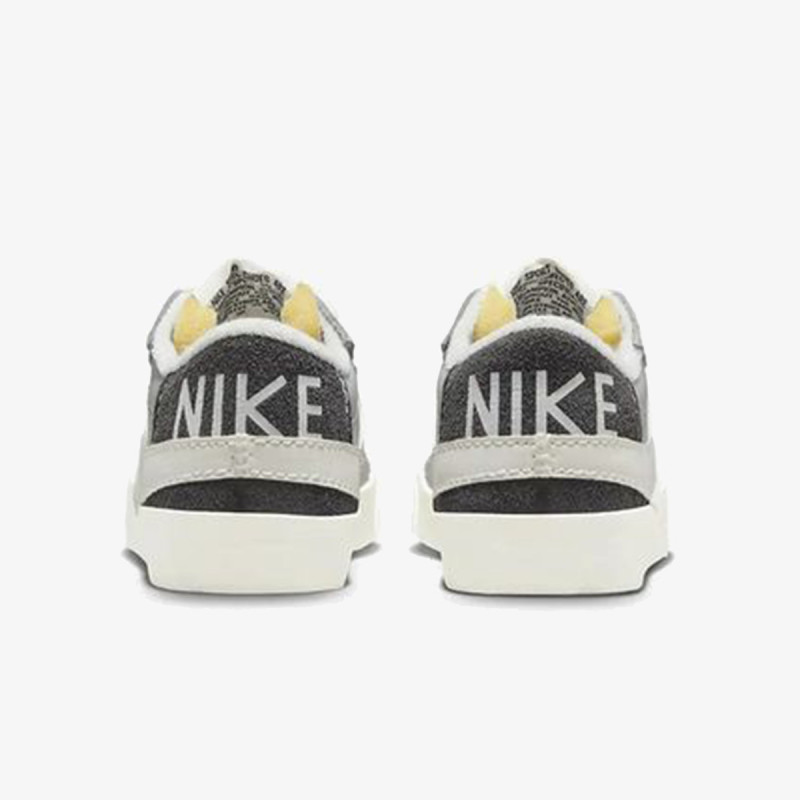 Nike Pantofi Sport BLAZER LOW 77 JUMBO SE 