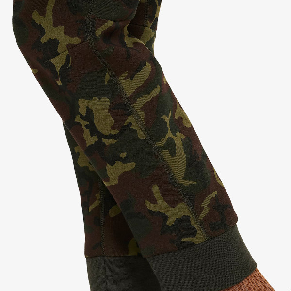 Nike Pantaloni de trening B NSW TCH FLC CAMO BOTTOM 