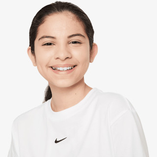 Nike Tricou Sportswear Essential 