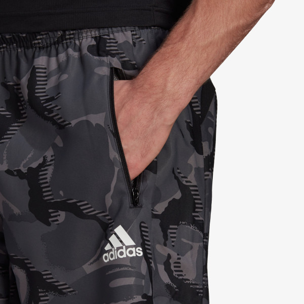 adidas Pantaloni scurti DESIGNED TO MOVE CAMOUFLAGE AEROREADY 