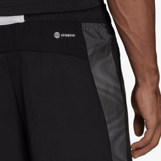 adidas Pantaloni scurti AEROREADY SEASONAL 