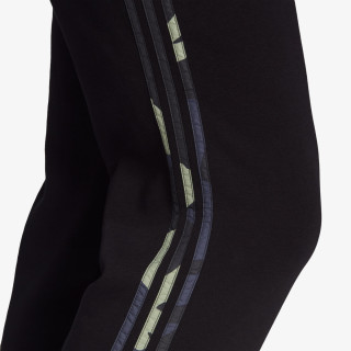 adidas Pantaloni de trening Graphic Camo 