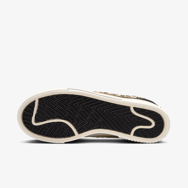Nike Pantofi Sport WMNS COURT LEGACY LIFT GFX 
