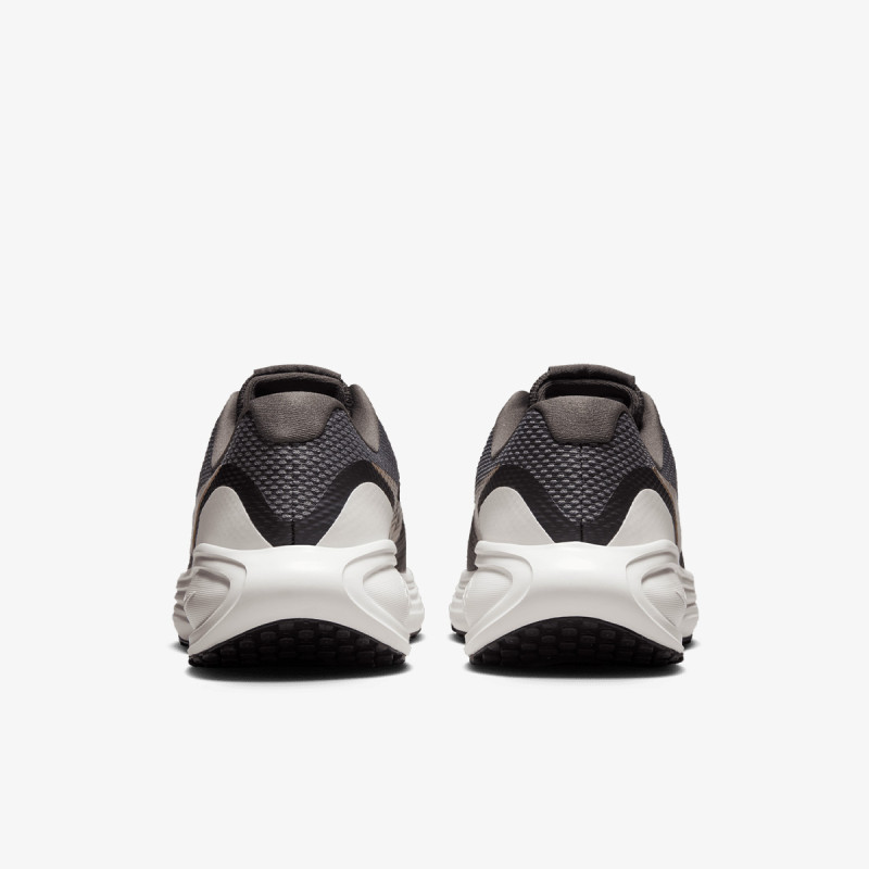Nike Pantofi Sport W NIKE REVOLUTION 8 