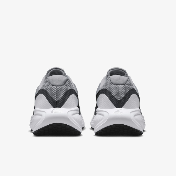 Nike Pantofi Sport NIKE REVOLUTION 8 