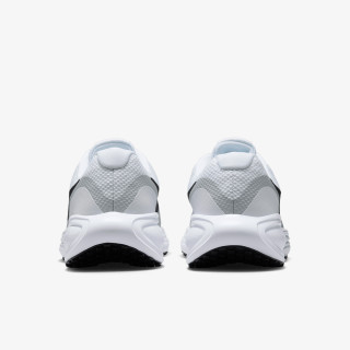 Nike Pantofi Sport NIKE REVOLUTION 8 