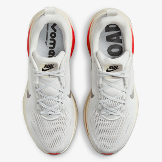Nike Pantofi Sport VOMERO 18 