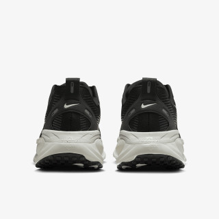 Nike Pantofi Sport NIKE VOMERO 18 