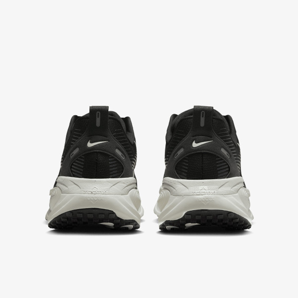 Nike Pantofi Sport NIKE VOMERO 18 
