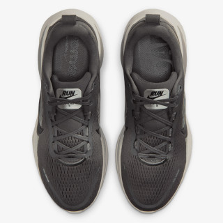 Nike Pantofi Sport Vomero 18