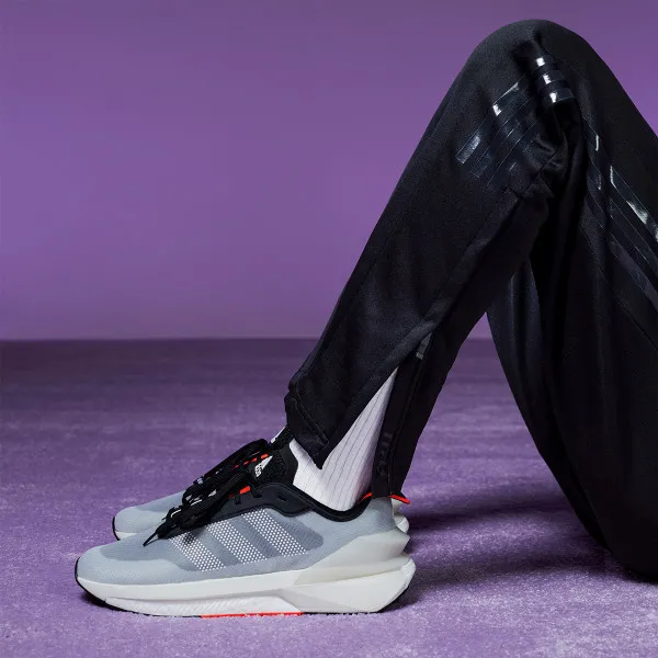 adidas Pantofi Sport AVRYN 