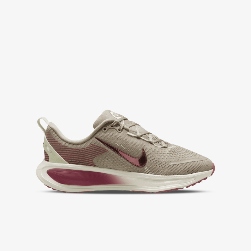 Nike Pantofi Sport NIKE VOMERO 18 (GS) 
