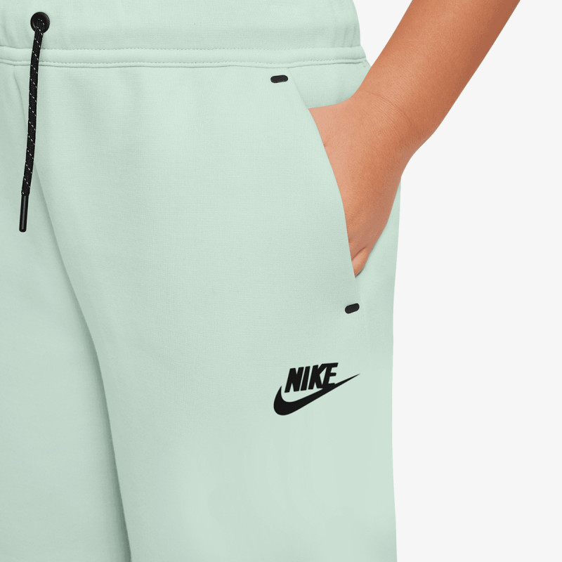 Nike Pantaloni scurti Tech Fleece 