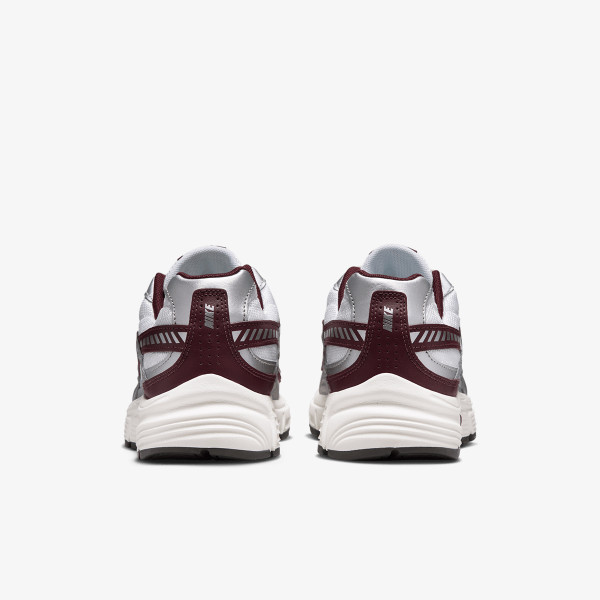 Nike Pantofi Sport WMNS NIKE INITIATOR CN 
