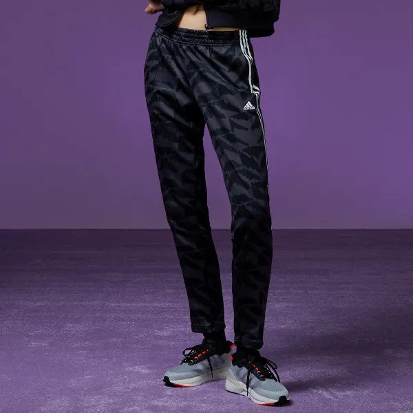 adidas Pantaloni de trening TIRO SUIT UP LIFESTYLE TRACK PANT 