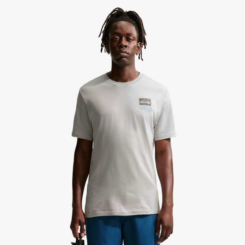 Nike Tricou M NK TEE STD TRAIN STICKERS 