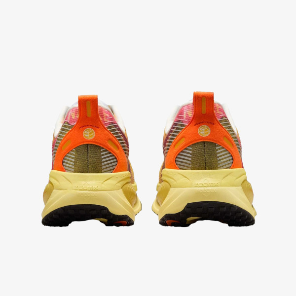 Nike Pantofi Sport NIKE VOMERO 18 SE OPP2 
