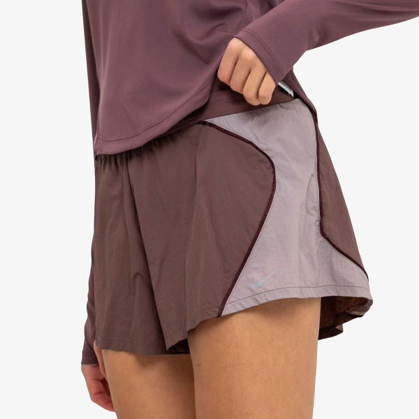 Nike Pantaloni scurti Swift UV Repel 