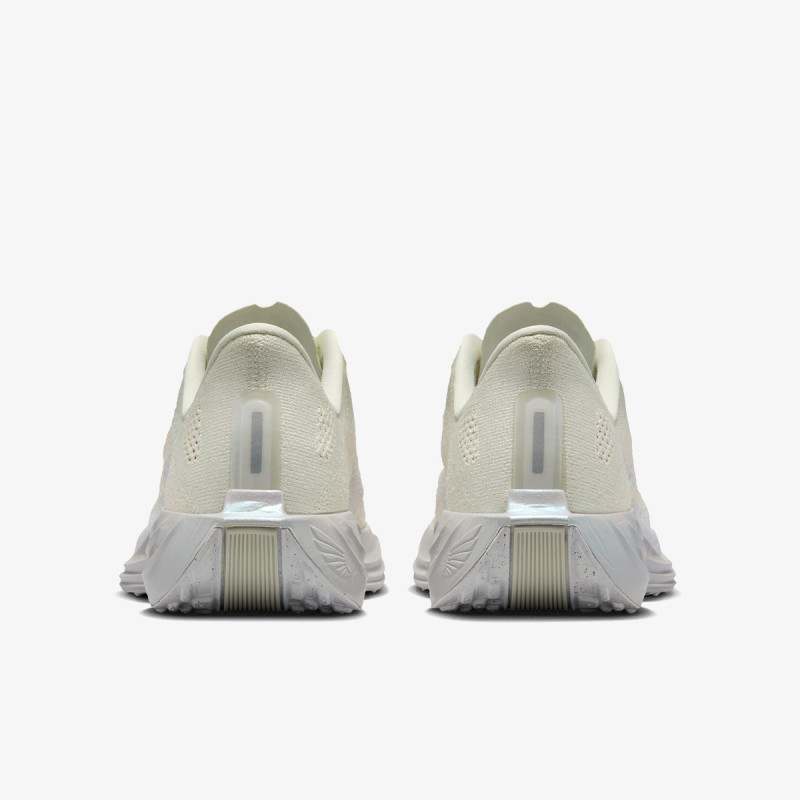 Nike Pantofi Sport W PEGASUS PLUS ESS 