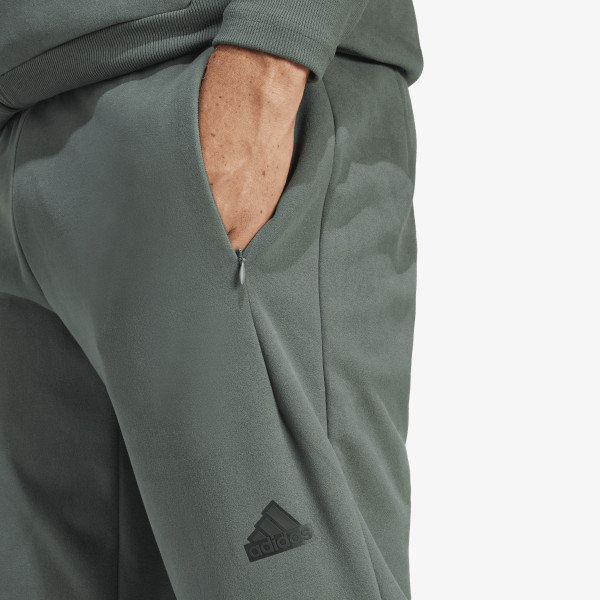 adidas Pantaloni de trening Z.N.E. WINTERIZED SWEAT 