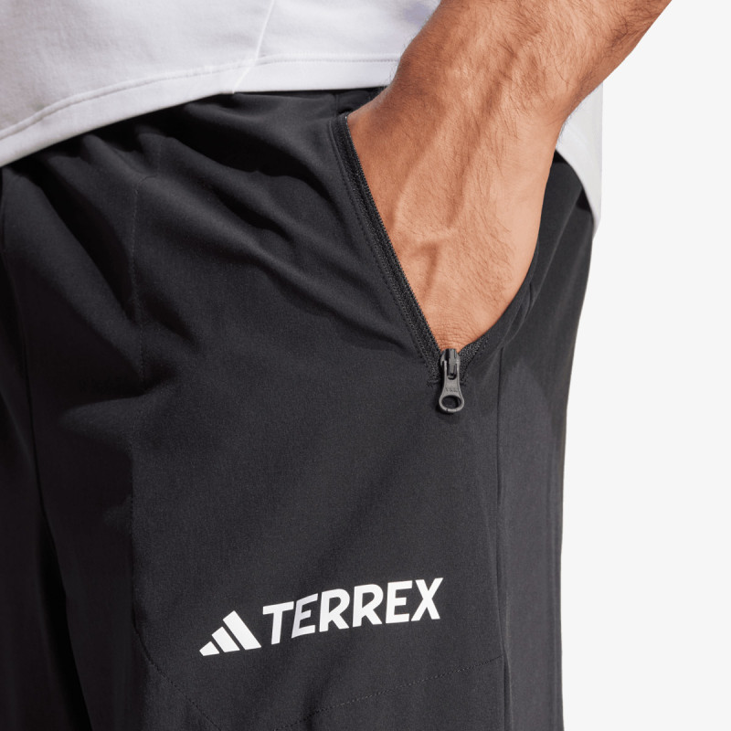 adidas Pantaloni de trening Multi Essentials 