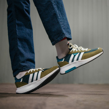 adidas Pantofi Sport Retropy F2 