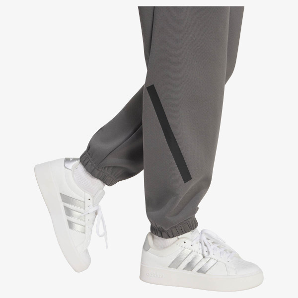 adidas Pantaloni de trening W Z.N.E. PT 