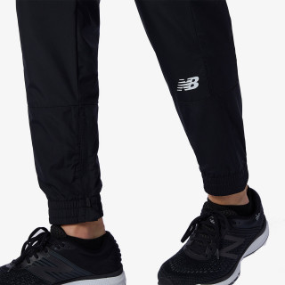 New Balance Pantaloni de trening Tenacity Lined Woven 