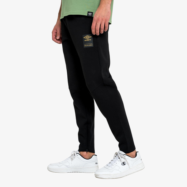Umbro Pantaloni de trening DIAMOND CUFFED PANTS 