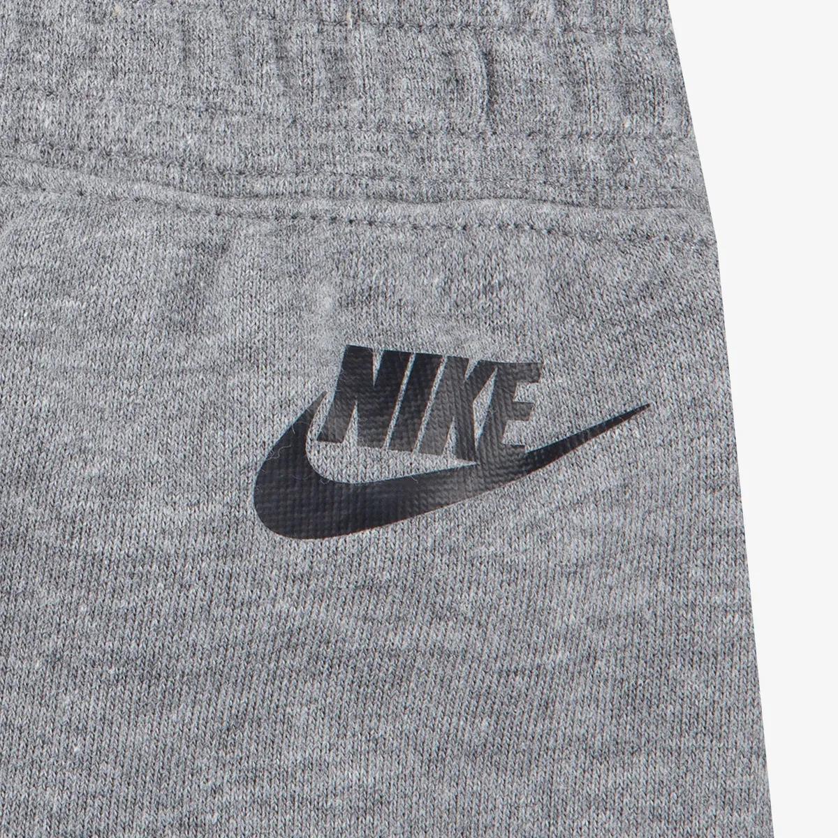 Nike Pantaloni scurti THRILL 