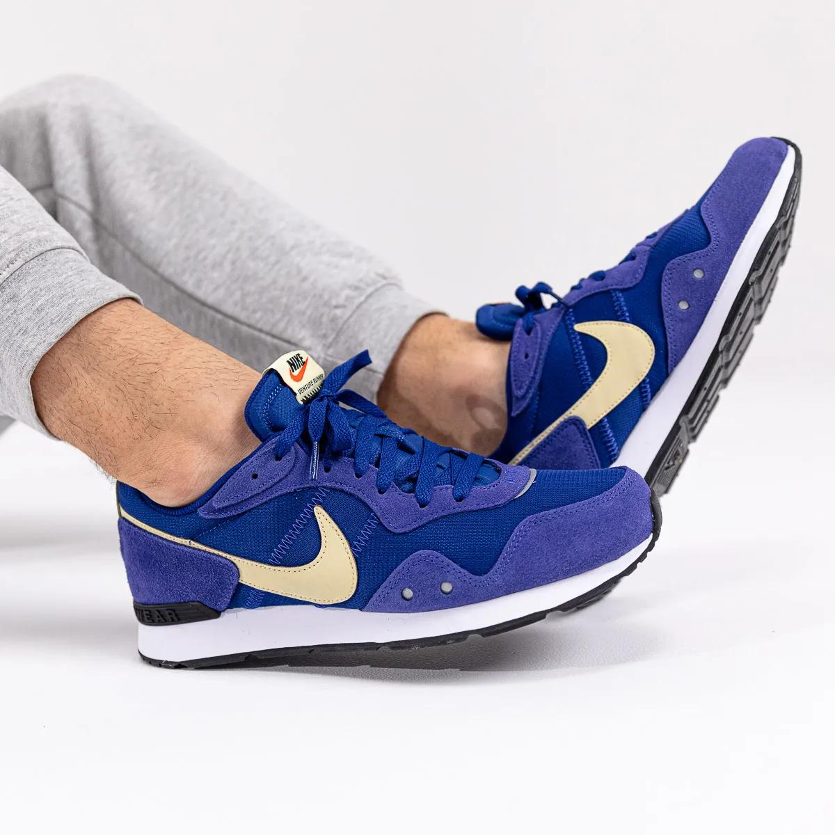 Nike Pantofi Sport Venture Runner 